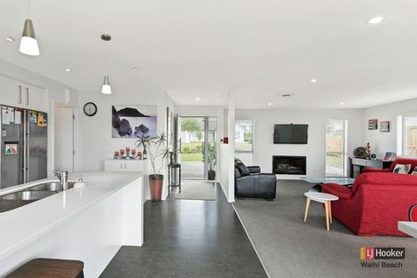 Photo of property in 15 Browns Drive, Waihi Beach, 3611