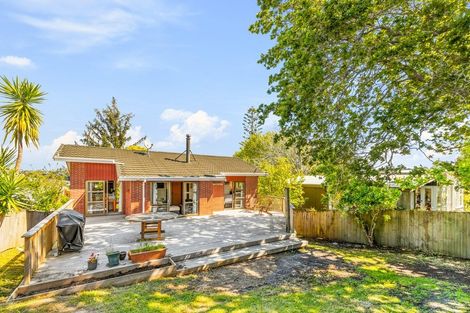 Photo of property in 8 Penton Road, Stanmore Bay, Whangaparaoa, 0932