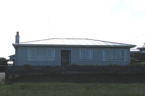 Photo of property in 22 Egmont Street, Castlecliff, Whanganui, 4501