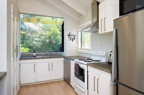 Photo of property in 9 Redwood Place, Te Awanga, 4102