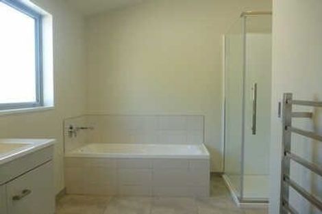 Photo of property in 29a Cannon Hill Crescent, Mount Pleasant, Christchurch, 8081