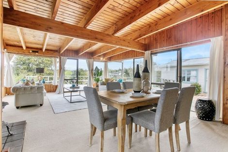 Photo of property in 29 Salem Place, Torbay, Auckland, 0630