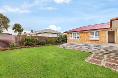 Photo of property in 8 Rollerson Street, Papakura, 2110