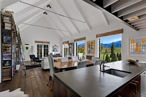 Photo of property in 10 Baird Lane, Lake Hayes, Queenstown, 9371