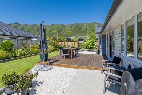 Photo of property in 83 Waipunahau Road, Waikanae, 5036