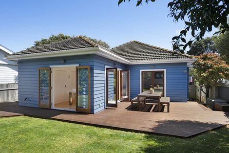 Photo of property in 30 Para Street, Miramar, Wellington, 6022