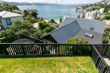 Photo of property in 10 Oriental Terrace, Mount Victoria, Wellington, 6011