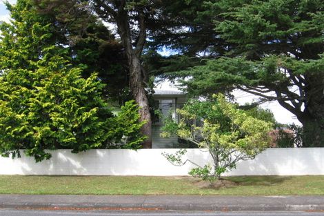 Photo of property in 24 Kirrie Avenue, Te Atatu South, Auckland, 0610