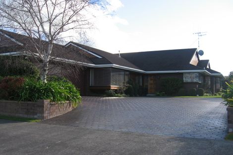 Photo of property in 114 John F Kennedy Drive, Milson, Palmerston North, 4414