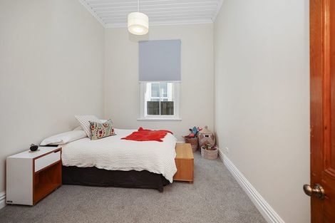 Photo of property in 8 Morley Street, New Plymouth, 4310