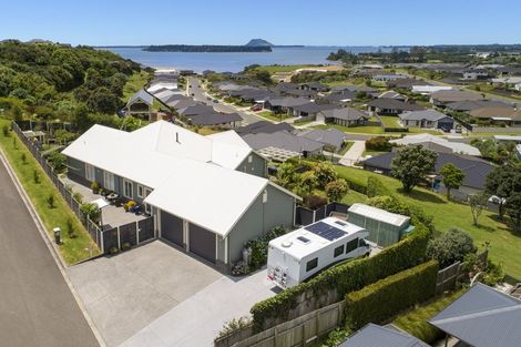 Photo of property in 15 Lynley Park Drive, Omokoroa, 3114
