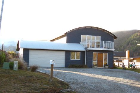 Photo of property in 3 Jopp Street, Arrowtown, 9302