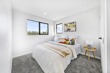 Photo of property in 63 Mcindoe Road, Kumeu, 0810