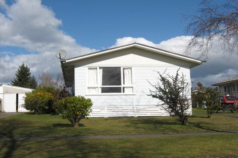 Photo of property in 30 Te Hei Place, Turangi, 3334