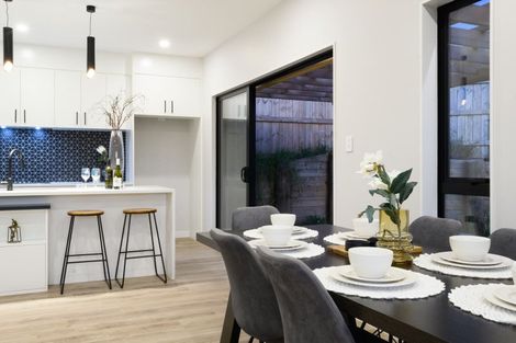 Photo of property in 124 San Valentino Drive, Henderson, Auckland, 0612