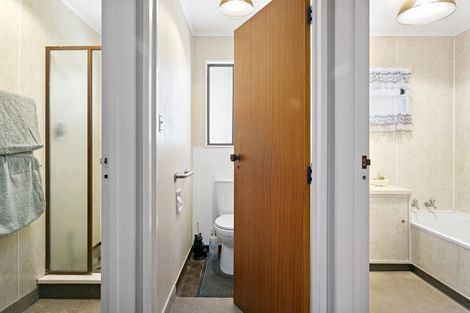 Photo of property in 15 Glengarry Place, Hilltop, Taupo, 3330