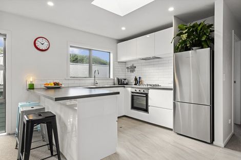 Photo of property in 16a Rarangi Way, Owhiro Bay, Wellington, 6023