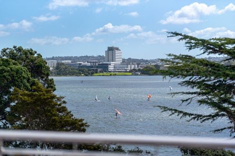 Photo of property in 10/258 Hurstmere Road, Takapuna, Auckland, 0622