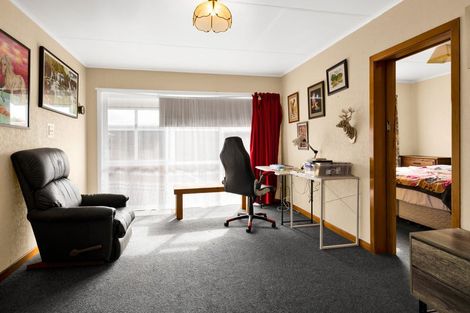 Photo of property in 42 Egmont Street, Hawera, 4610