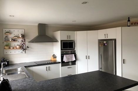 Photo of property in 52 Fairfax Crescent, Pyes Pa, Tauranga, 3112