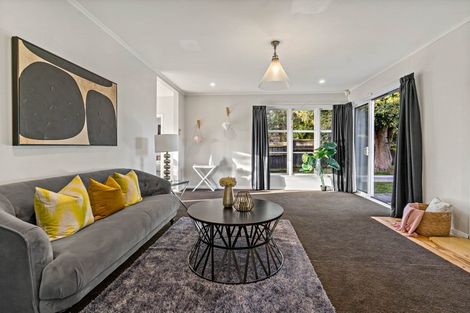 Photo of property in 76 Queenstown Road, Onehunga, Auckland, 1061