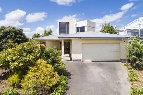 Photo of property in 31 Ruapehu Drive, Fitzherbert, Palmerston North, 4410