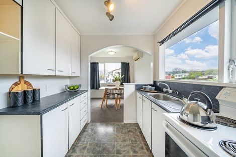 Photo of property in 37 Tacoma Drive, Totara Park, Upper Hutt, 5018