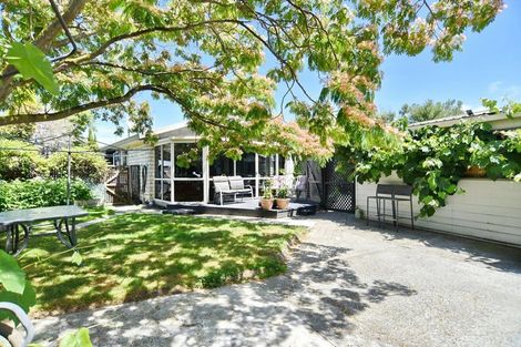 Photo of property in 28 Cowes Street, Avondale, Christchurch, 8061