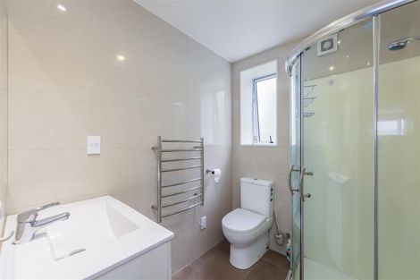 Photo of property in 92 Kaipatiki Road, Glenfield, Auckland, 0629