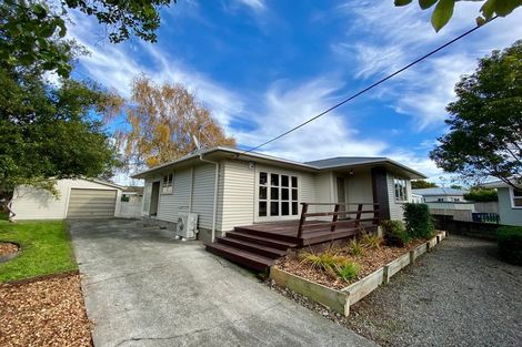 Photo of property in 6 Perth Place, Awapuni, Palmerston North, 4412