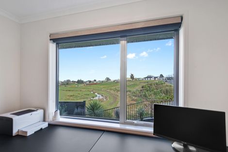 Photo of property in 14 Hillpark Drive, Pokeno, 2402