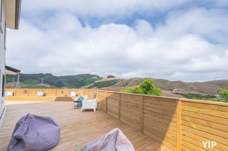 Photo of property in 130 Amesbury Drive, Churton Park, Wellington, 6037