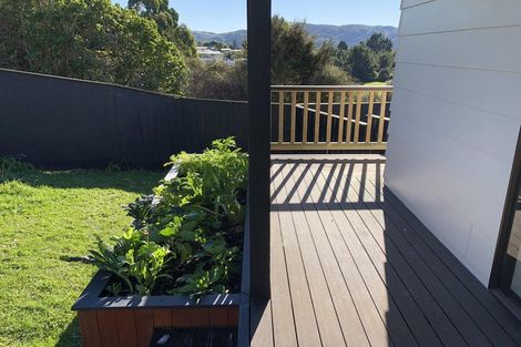 Photo of property in 15 Fenchurch Grove, Stokes Valley, Lower Hutt, 5019