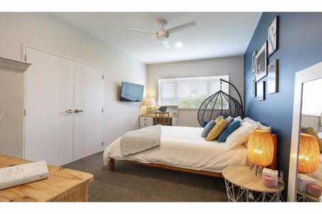 Photo of property in 22 Boocock Crescent, Orewa, 0931