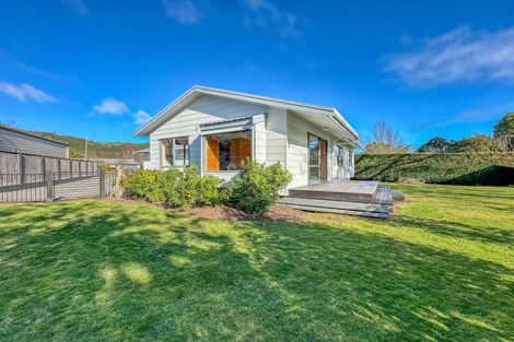 Photo of property in 4 Yasmin Lane, Kinloch, Taupo, 3377