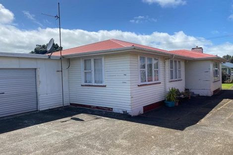 Photo of property in 12 Albany Street, Patea, 4520