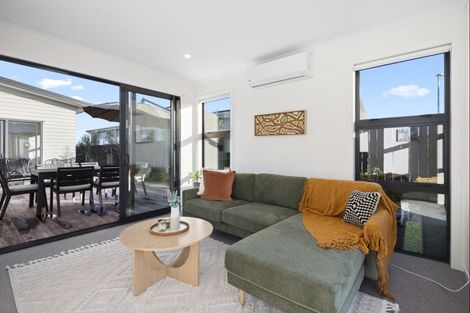 Photo of property in 10 Kenehi Road, Karaka, 2124