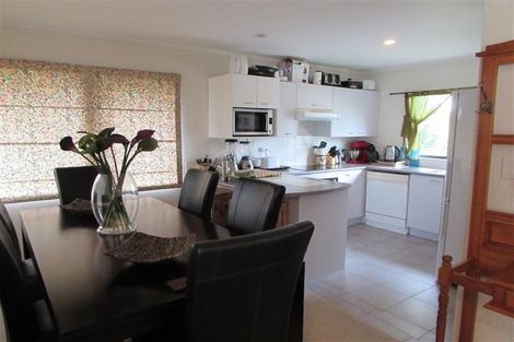 Photo of property in 4/19 Roanoke Way, Albany, Auckland, 0632