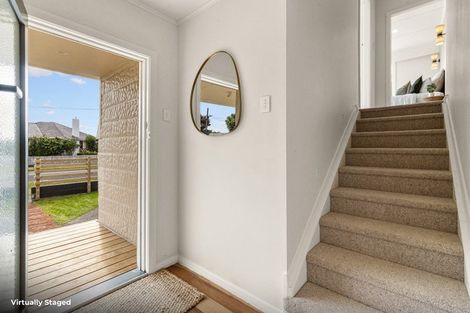 Photo of property in 1 Galt Street, Hawera, 4610