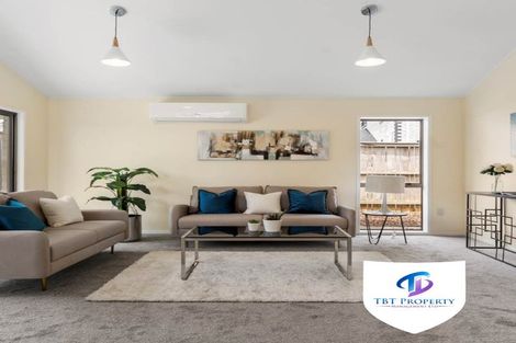 Photo of property in 128 Everglade Drive, Totara Heights, Auckland, 2105