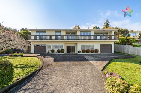 Photo of property in 18 Mimihau Grove, Wainuiomata, Lower Hutt, 5014