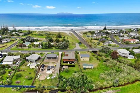 Photo of property in 98 Seaforth Road, Waihi Beach, 3611
