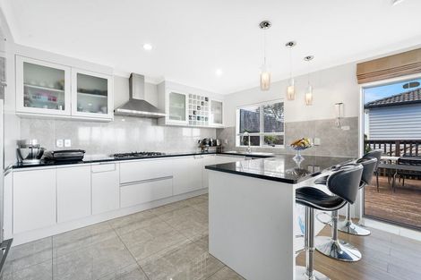 Photo of property in 1 Jammen Drive, Massey, Auckland, 0614