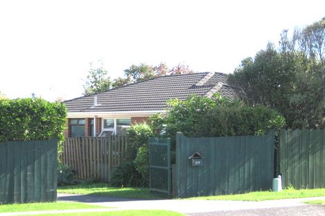 Photo of property in 217 Bucklands Beach Road, Bucklands Beach, Auckland, 2012