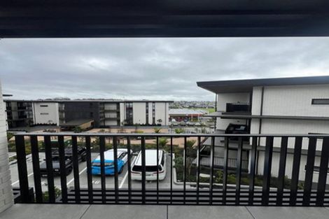 Photo of property in 7c Windlass Street, Long Bay, Auckland, 0630