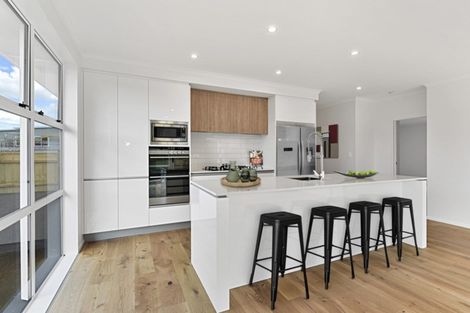 Photo of property in 24 Kukuwai Avenue, Red Beach, 0932