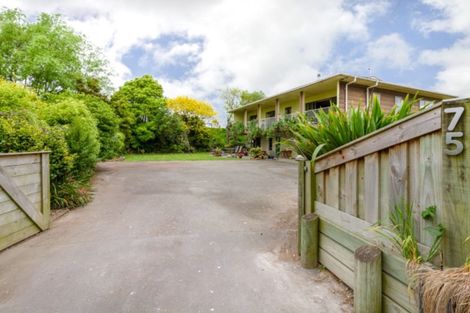 Photo of property in 75 Riverbank Road, Tiakitahuna, Palmerston North, 4477