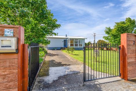 Photo of property in 2 Bone Crescent, Hawera, 4610
