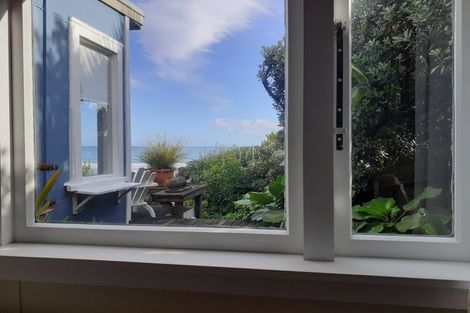 Photo of property in 103 Messenger Terrace, Oakura, 4314