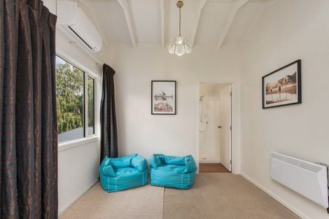 Photo of property in 10 Takamatua Beach Road, Takamatua, Akaroa, 7581